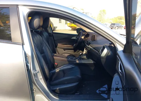 2018 Mazda Mazda3 Touring from USA, damaged, VIN 3MZBN1V38JM207802